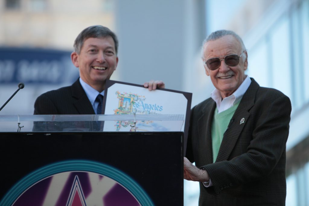 Stan Lee receiving his certificate at his Hollywood Walk of Fame ceremony.